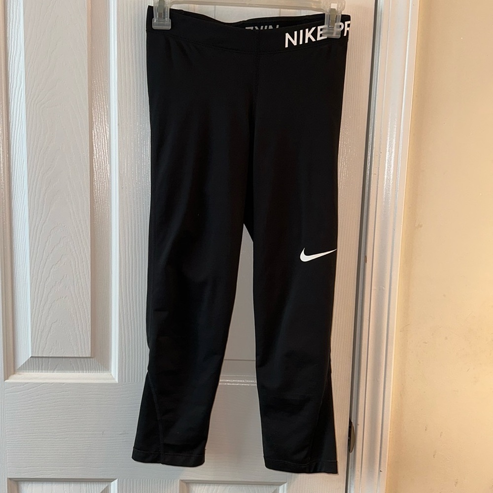 Women’s Nike Pro crop leggings
